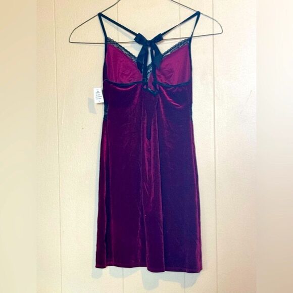 NWT LINEA DONATELLA W Med Babydoll lace Empire Waist Red Velvet slip dress Y2K - Picture 2 of 7